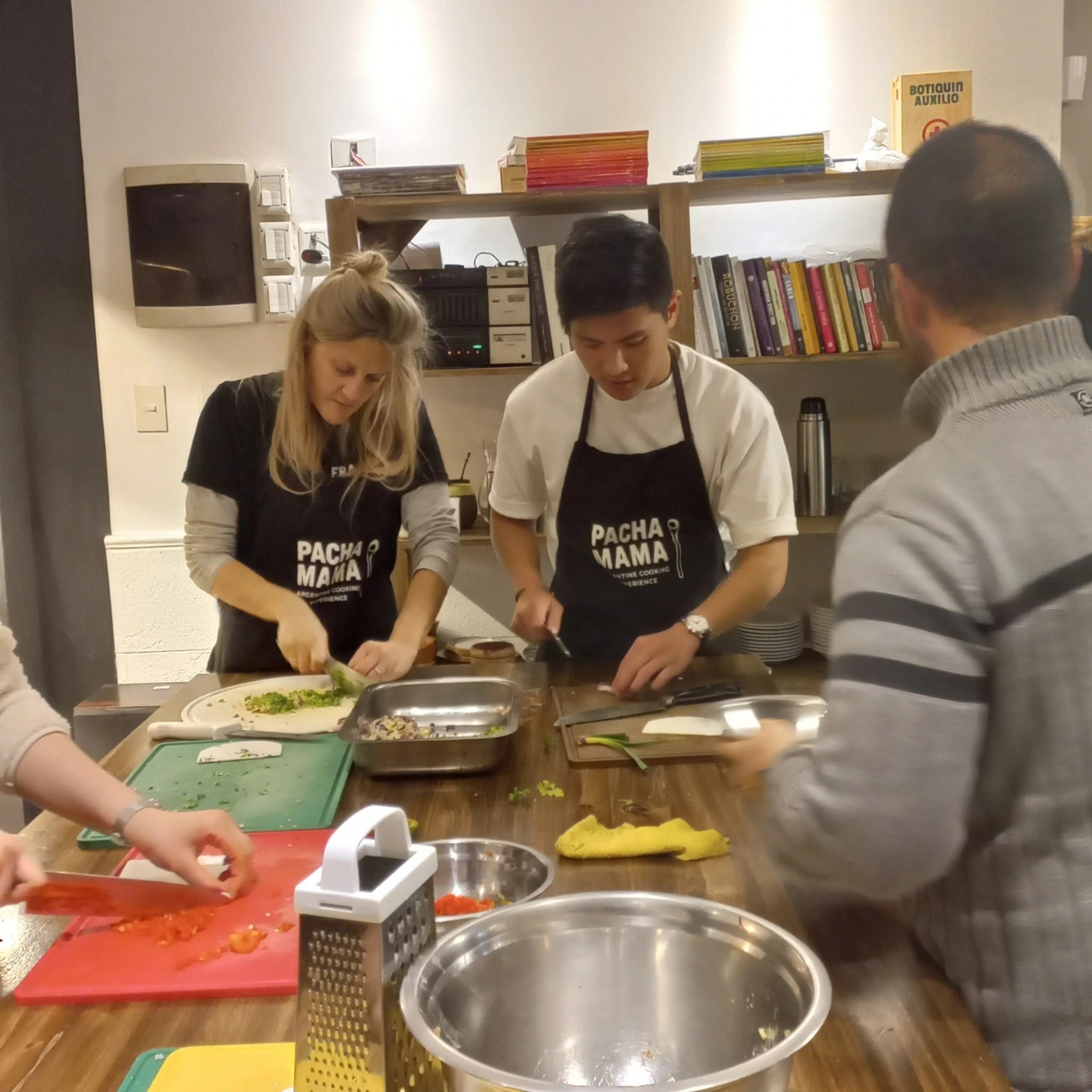 Aula de culinária argentina Pachamama