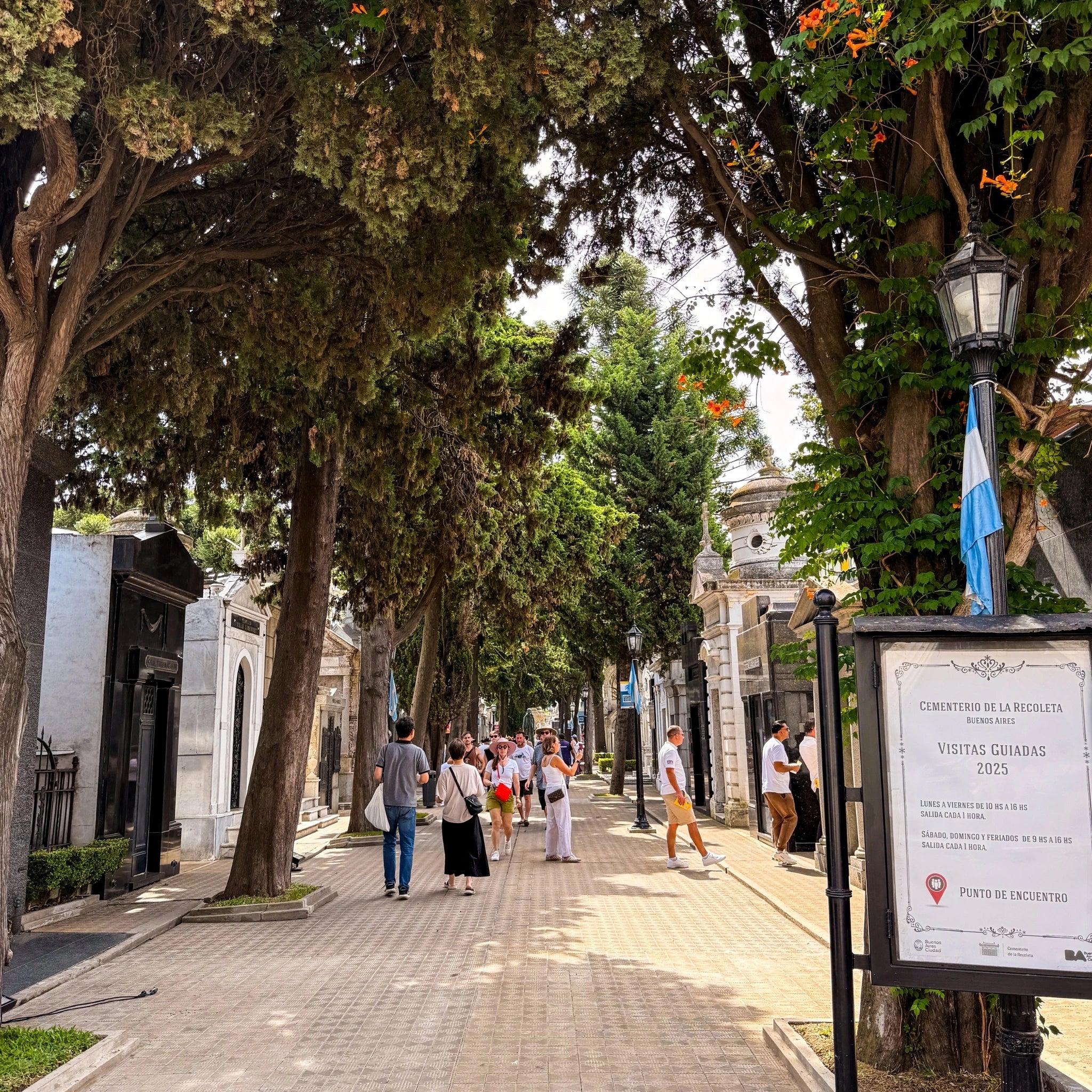 Experimente a Recoleta em Buenos Aires: a pequena cidade de Paris